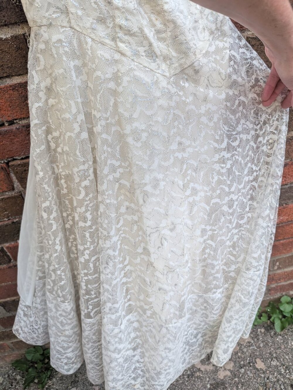 Romantic vintage wedding dress - Picture 8 of 14